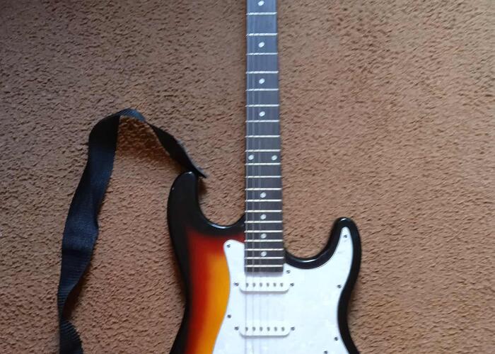 Grajewo ogłoszenia: Sprzedam gitarę elektryczną ze wzmacniaczem